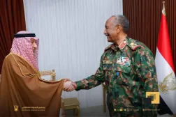 البرهان خلال استقباله وليد الخريجي نائب وزير الخارجية السعودي (مجلس السيادة)