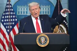 الرئيس الأميركي دونالد ترمب يتحدث خلال إحاطة إعلامية بالبيت الأبيض في العاصمة واشنطن 20 يناير 2026 (أ.ف.ب)