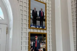 Beyaz Saray koridorlarına ABD Başkanı Donald Trump ile Rus mevkidaşı Vladimir Putin'in bir fotoğrafı asıldı. (X)