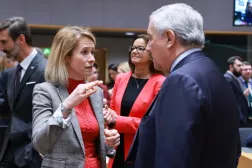 Brüksel'de Avrupa dışişleri bakanları arasında İran konusunda yapılan görüşmelerden, (EPA)