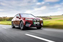 BMW iX, anket kapsamında incelenen tüm kullanılmış araçlar arasında sıfır arıza bildiren üç BMW ve 4 diğer otomobilden biriydi (BMW)