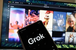 X'in yapay zeka destekli sohbet robotu Grok (AFP)