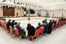 نائب الرئيس الفلسطيني حسين الشيخ يلتقي سفراء أجانب وعرباً ومسؤولين لبحث خطورة قرارات «الكابينت» (مكتب الشيخ)