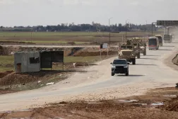 قافلة تحمل «دواعش» من القامشلي إلى العراق (رويترز)