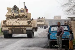 دورية للجيش الأميركي في مدينة القامشلي السورية (أرشيفية - رويترز)