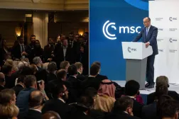 ميرتس يخاطب المشاركين في مؤتمر ميونيخ في الجلسة الافتتاحية يوم 13 فبراير (د.ب.أ)