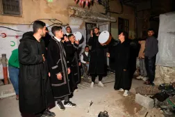 المسحراتية في خان يونس جنوب قطاع غزة (رويترز)