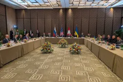 صورة للمحادثات بين أوكرانيا وروسيا بقيادة واشنطن في جنيف لإنهاء الحرب 17 فبراير (رويترز)