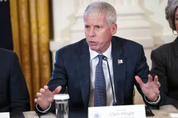 وزير الطاقة الأميركي كريس رايت يتحدث خلال الاجتماع في البيت الأبيض (إ.ب.أ)