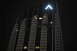 Yangın tamamen kontrol altına alındı ​​ve herhangi bir yaralanma bildirilmedi (Dubai Hükümeti Medya Ofisi)