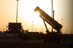 Suudi Arabistan hava savunma sistemleri İran saldırılarına karşı koymaya devam ediyor (Suudi Arabistan Savunma Bakanlığı)