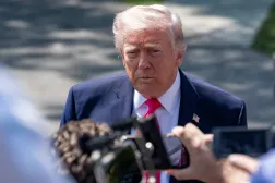 16 April 2026, US, Washington: US President Donald Trump speaks to the media before boarding Marine One from the South Lawn of the White House, for the start of a trip to Las Vegas and Phoenix. Photo: Andrew Leyden/ZUMA Press Wire/dpa