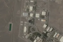 17 Haziran 2025’te çekilen uydu görüntüsü, İran’ın Natanz Nükleer Tesisi’ndeki yıkılmış bir binayı gösteriyor. (Planet Labs – Reuters)