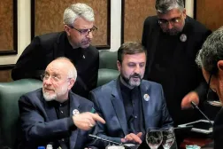 صورة نشرتها الخارجية الإيرانية تظهر رئيس البرلمان محمد باقر قاليباف وإلى جانبه كاظم غريب آبادي نائب وزير الخارجية وخلفهما يقف المتحدث إسماعيل بقائي والنائب أبو الفضل عمويي عضو لجنة الأمن القومي والسياسة الخارجية في البرلمان