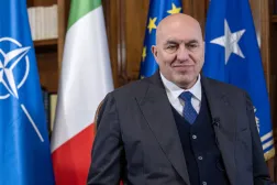 شدّد وزير الدفاع الإيطالي على رفض روما فرض أي رسوم أو قيود على مضيق هرمز (الشرق الأوسط)