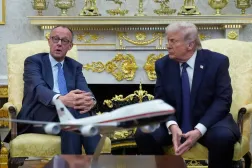 ABD Başkanı Donald Trump, 3 Mart'ta Beyaz Saray'da Almanya Başbakanı Friedrich Merz ile yaptığı görüşmede (AP)