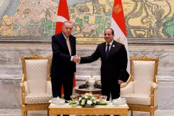 Sisi, Aralık 2024'te Yeni İdari Başkent'te düzenlenecek D-8 Zirvesi'nin oturum aralarında Erdoğan ile görüştü (Mısır Cumhurbaşkanlığı)