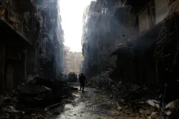 2014'te Halep'in varil bombalarıyla bombalanmasının yol açtığı yıkım (Reuters)