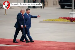 Fotoğraf: Donald Trump, Pekin'deki Halkın Büyük Salonu'na varışında Şi Jinping'in yanında yürüyor, 14 Mayıs 2026 (Reuters)