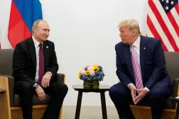 Başkan Trump ve Putin arasında daha önce gerçekleşen bir görüşme (Reuters)