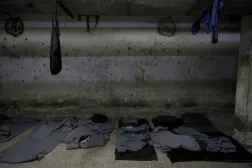 Suriye Eski Devlet Başkanı Beşşar Esed rejimi döneminde askeri istihbarat tarafından işletilen bir gözaltı tesisinde mahkumların kullandığı battaniyeler... Şam, 17 Aralık 2024 (AP)