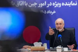 صورة نشرها موقع قاليباف الرسمي من لقائه مع أعضاء الغرفة التجارية الأربعاء