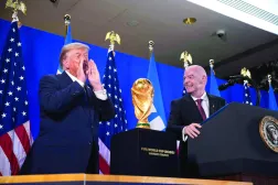 Trump, Infantino'nun da katıldığı New York'taki bir FIFA etkinliğinde konuşuyor (AFP)