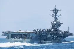 ABD uçak gemisi "Abraham Lincoln", ABD'nin İran'a uyguladığı ambargoya destek amacıyla Arap Denizi'ni geçti (Arşiv-CENTCOM)