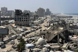 15 August 2026, Palestinian Territories, Gaza: Tents sheltering displaced Palestinians crowd the beach, as the coastline has become a refuge for thousands displaced from different parts of the Gaza Strip by the war. (dpa)