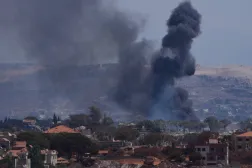  Smoke rises as Israeli forces demolish homes in Zawtar al-Sharqiyeh, southern Lebanon, Sunday, Aug. 23, 2026. (AP) 