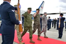 ABD Güney Komutanlığı Komutanı General Francis Donovan, Kolombiya’ya ulaştığı sırada (SOUTHCOM)