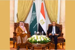 لقاء بن فرحان وعبد العاطي في القاهرة يونيو الماضي (صفحة وزارة الخارجية على «فيسبوك»)