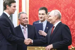 Putin, cumartesi günü Kremlin’de ABD’nin özel temsilcileri Kushner ve Witkoff’u karşılarken (AP)