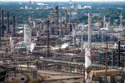 WHITING, INDIANA - SEPTEMBER 08: An aerial view shows the sprawling BP refinery on September 08, 2026 in Whiting, Indiana. (Photo by SCOTT OLSON / GETTY IMAGES NORTH AMERICA / Getty Images via AFP)
