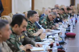 Kürdistan Bölgesel Yönetimi Peşmerge Bakanlığından yetkililer, Bağdat'ta düzenlenen güvenlik koordinasyon toplantısında. (Resmî Basın)
