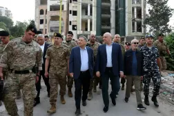 Lübnan Cumhurbaşkanı Joseph Avn, dün Nabatiye kentine gerçekleştirdiği inceleme ziyaretinde. (Lübnan Cumhurbaşkanlığı)