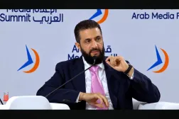 الرئيس السوري أحمد الشرع خلال كلمته في دبي الثلاثاء (الشرق الأوسط)