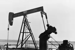 Suudi Arabistan’daki bir petrol çıkarma pompası (Arşiv – SPA)