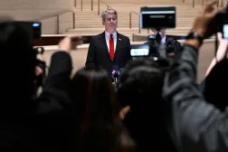 ABD Hazine Bakanı Scott Bessent, Çin Başbakan Yardımcısı He Lifeng ile yaptığı görüşmenin ardından basın mensuplarına açıklamalarda bulundu. (Reuters)