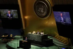 المندوب الصيني الدائم لدى الأمم المتحدة زانغ جون متحدثاً في الجمعية العامة خلال مناسبة عن استخدام حق النقض «الفيتو» في نيويورك (رويترز)