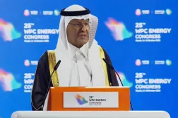 شاهزاده عبدالعزیز بن سلمان در مراسم افتتاحیه کنفرانس جهانی نفت سخنرانی می‌کند (الشرق الأوسط)