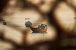 Hürmüz Boğazı'ndaki gemiler (Reuters)