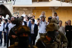  Israeli forces keep watch during Israeli settlers' weekly tour in Hebron, in the Israeli-occupied West Bank, October 17, 2026. (Reuters)