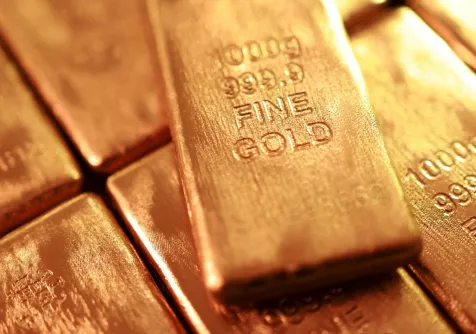 نماذج مقلدة من الذهب (رويترز)