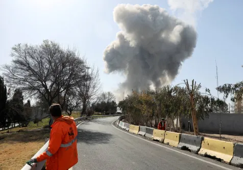 الدخان يتصاعد في طهران عقب انفجارٍ وسط الصراع الأميركي - الإسرائيلي مع إيران (رويترز)