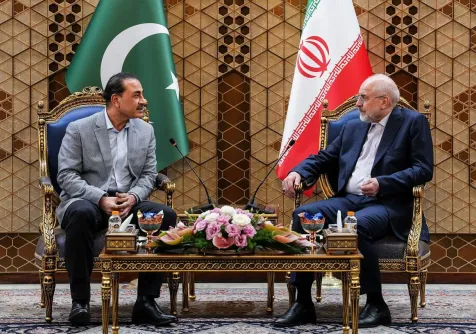 صورة نشرها موقع «البرلمان الإيراني» من لقاء قاليباف وعاصم منير في طهران الثلاثاء