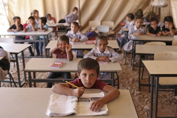 Filistin Yönetimi, Avrupa'nın baskısı altında eğitim müfredatını revize ediyor. (AFP)