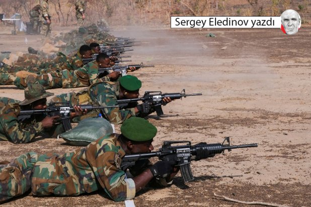 Gana ordusu personeli, Gana'daki Daboya’da Flintlock Operasyonu adı verilen yıllık terörle mücadele programı sırasında atış talimi yapıyor, 2 Mart 2023(Reuters) 