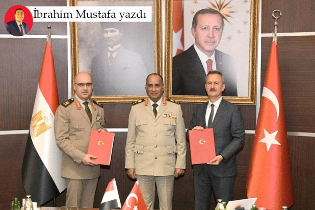 Mısır ve Türkiye savunma bakanları, iki ülke arasındaki bir dizi askeri anlaşmayı tamamlayıcı nitelikte bir niyet mektubu imzaladı (Facebook - Mısır Silahlı Kuvvetleri)