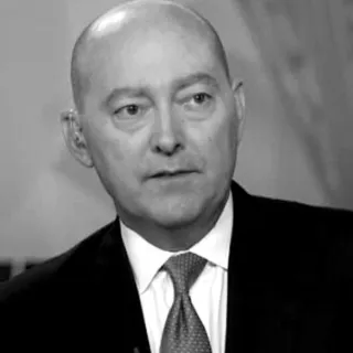 جيمس ستارفيديس